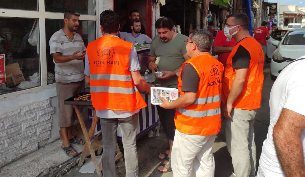 Tarsus Açık Kapı Derneği’nden Aşure İkramı