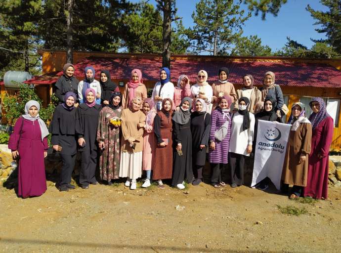 AÖB Osmaniye’den Kız ve Erkek Öğrencilere Tanışma Kahvaltısı