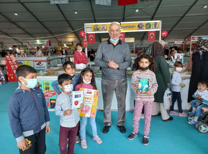 İlsander EKE Öğrencileri Kitap Fuarında