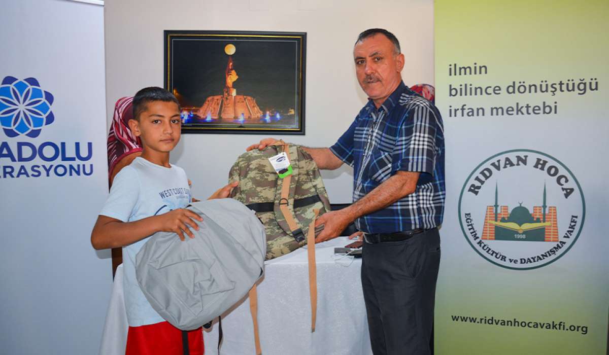 Rıdvan Hoca Vakfından Öğrencilere Kırtasiye Yardımı