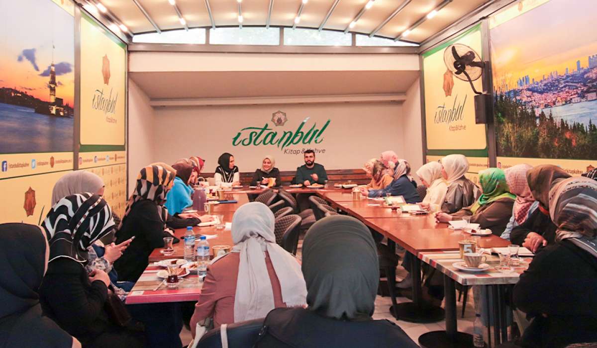 İstanbul AKADDER Birimi’nde Kitap Tahlili Yapıldı