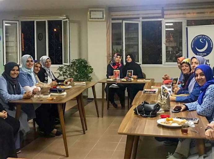Osmaniye STK Kadın Temsilcileri Yazar Emiyra Bayrak ‘la Bir Araya Geldi