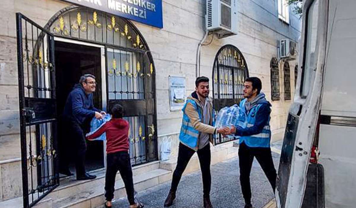 Akdeniz Derneği Depremzedelere Yardımlarını Ulaştırmaya Devam Ediyor