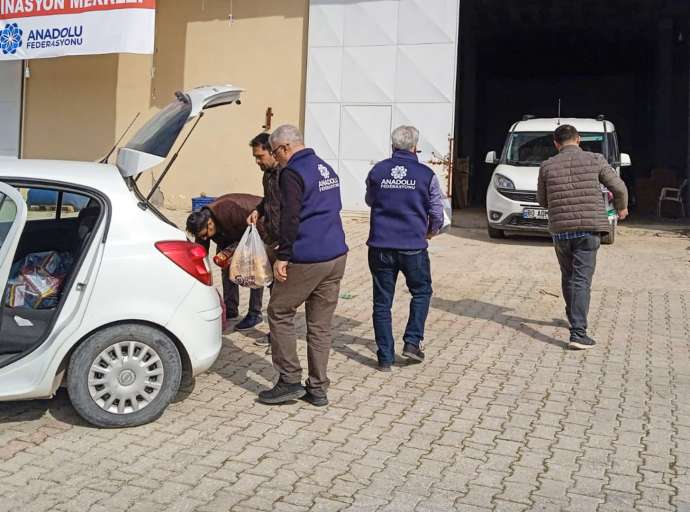 İLSAN-DER’de Toplanan Yardımlar Reyhanlı’daki Anadolu Federasyonu Koordinasyon Merkezimize Ulaştırıldı