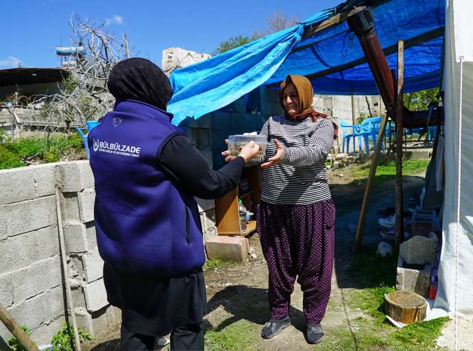 İslahiye ve Nurdağı’ndaki Depremzedelere Ziyaretlerimiz Devam Ediyor