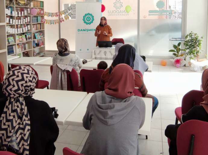 Sivas Danişmend Derneği Ramazan Seminerlerine Devam Ediyor