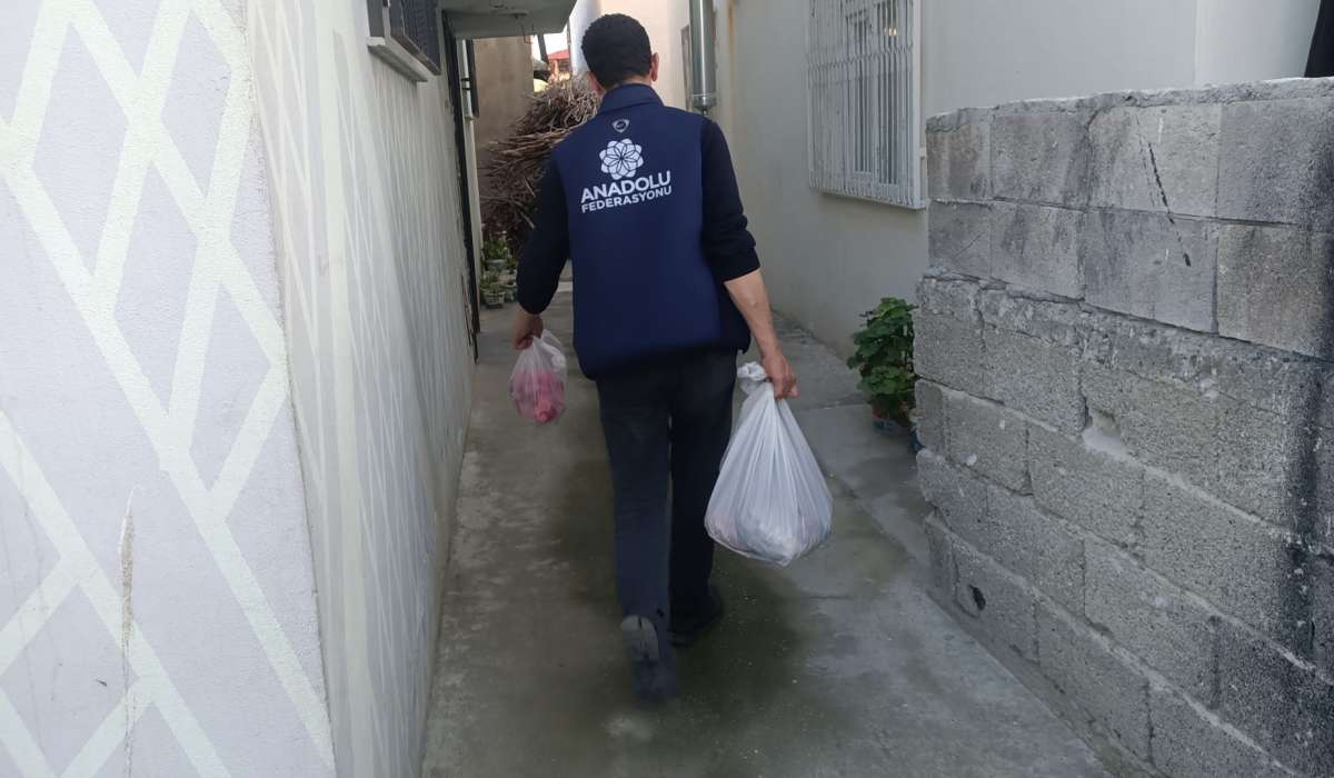 Tarsus Açık Kapı Derneği Yardım Faaliyetlerine Devam Ediyor