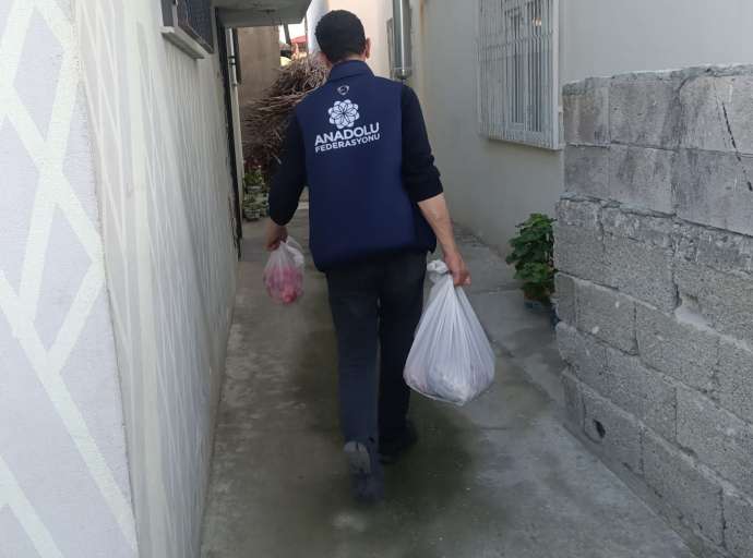 Tarsus Açık Kapı Derneği Yardım Faaliyetlerine Devam Ediyor