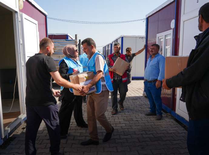 Bülbülzade Vakfı İslahiye Konteyner Kentlerde Faaliyetlerine Devam Ediyor