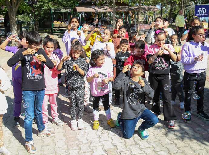 Hayata Dokun Yetim Derneği, Bülbülzade Vakfı Kurtuluş Ormanında Piknik Etkinliği Düzenledi