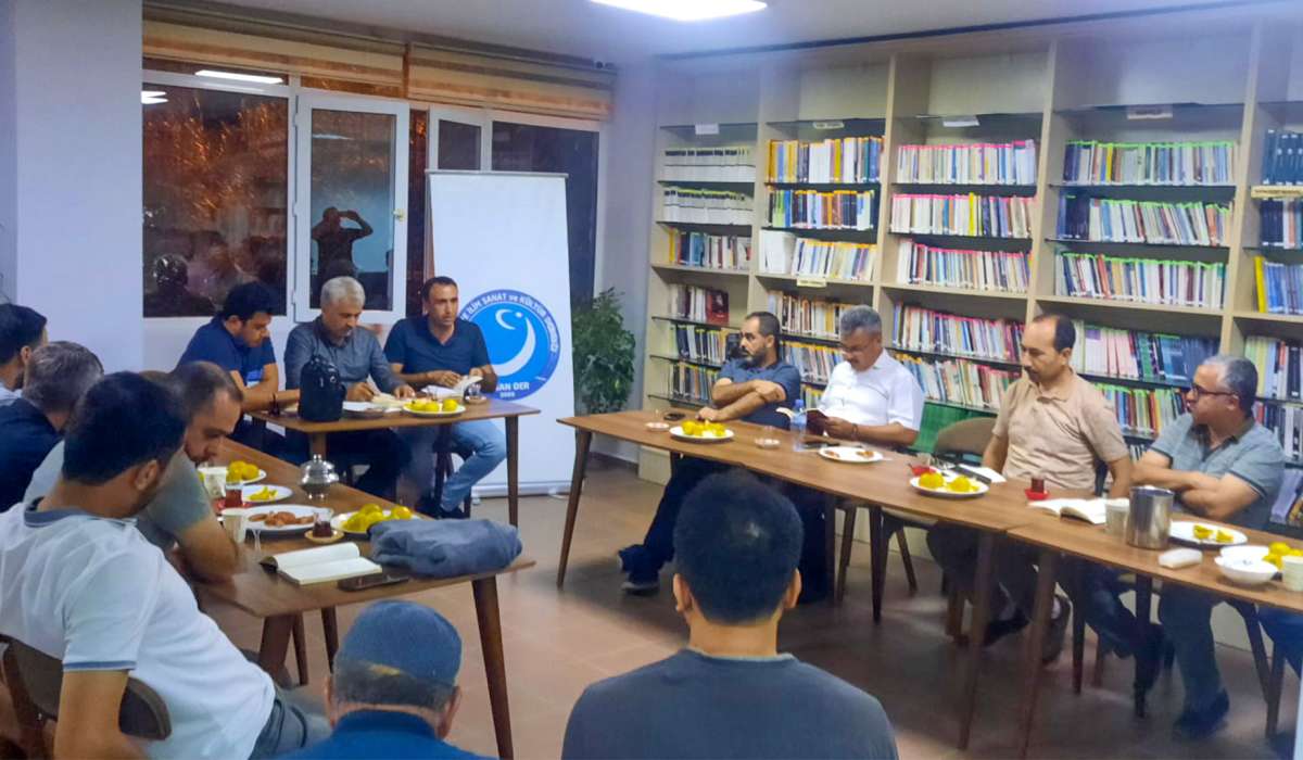 İlsander Öğretmen Komisyonu, "Varoluş Sancısı" Kitabının Kritiğini Gerçekleştirdi