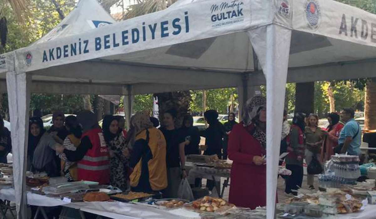 Akdeniz Eğitim Sağlık ve Yardımlaşma Derneği Filistin İçin Kermes Düzenledi