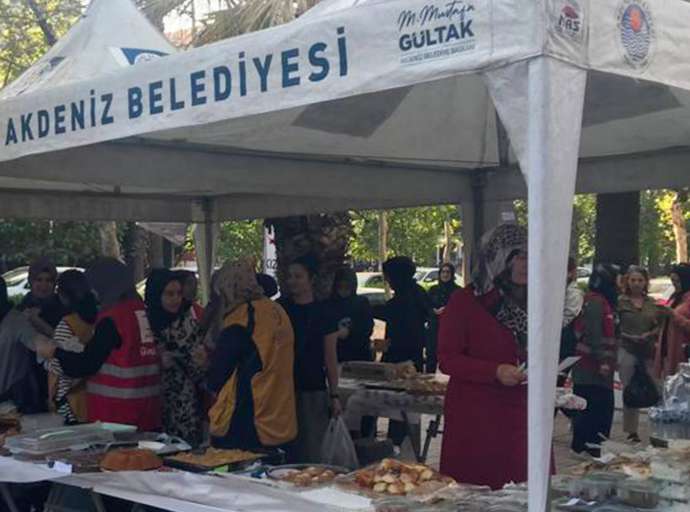 Akdeniz Eğitim Sağlık ve Yardımlaşma Derneği Filistin İçin Kermes Düzenledi