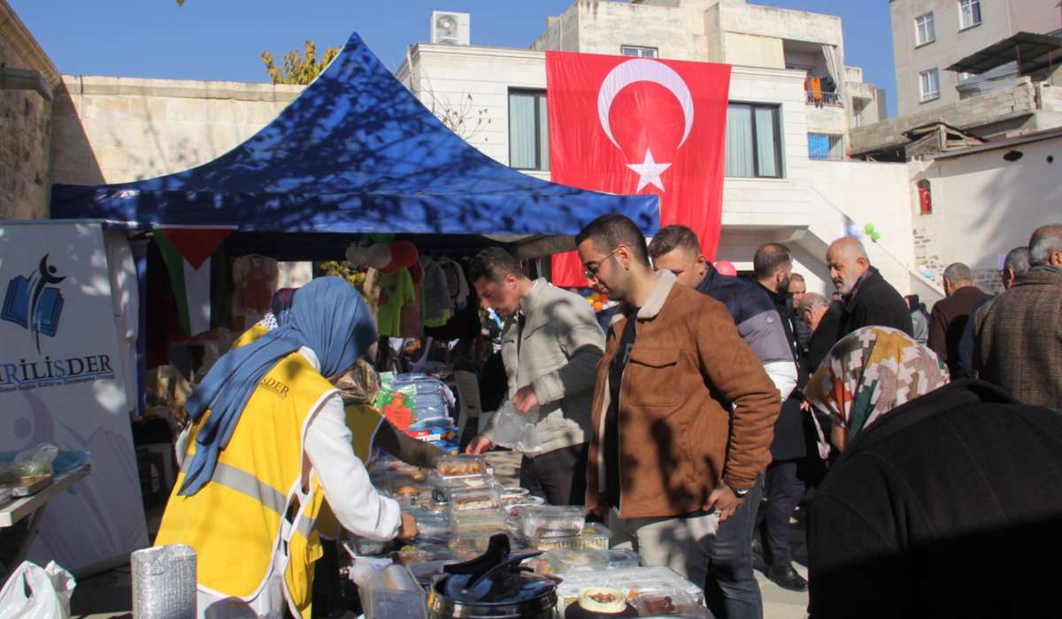 Filistin Yararına Hayır Çarşısı Kilis'te Açıldı