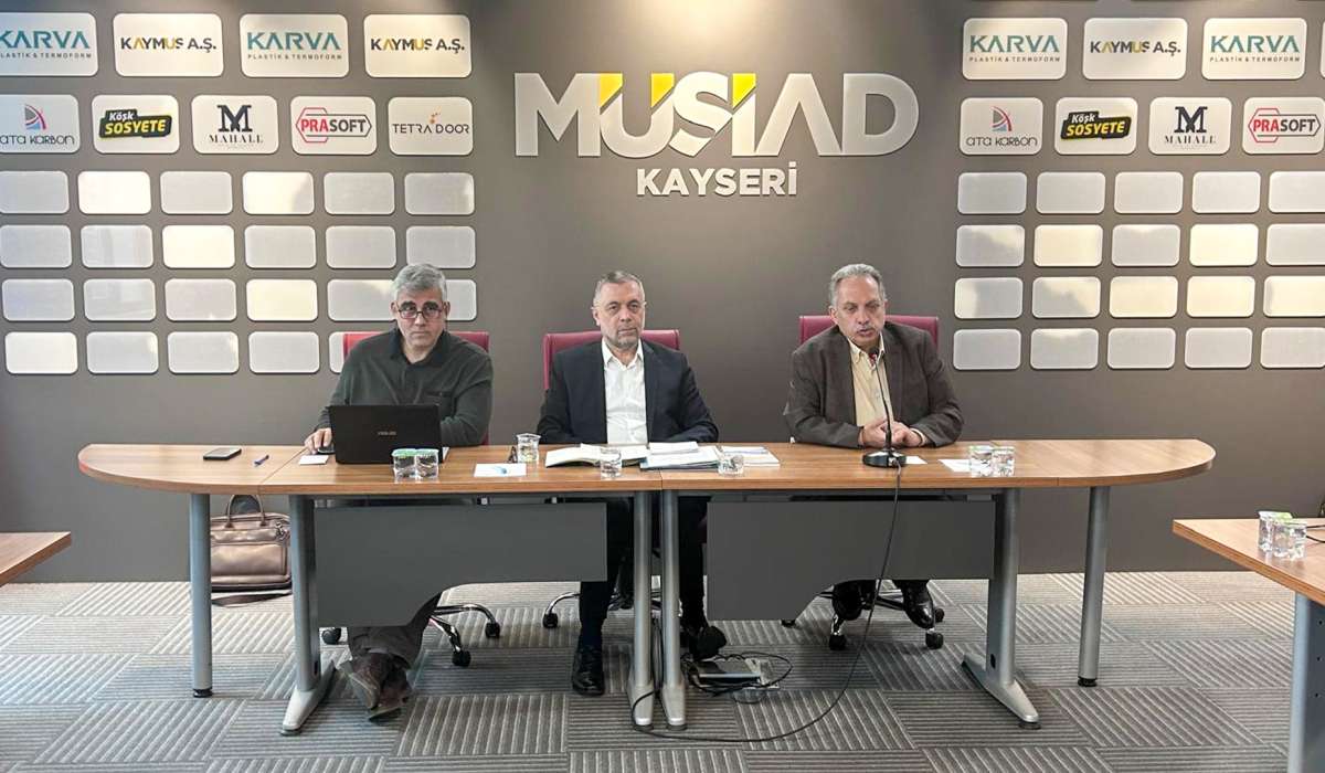 Talas Belediye Başkanı’ndan Stratejik Yönelim ve Gelecek Planlaması Çalıştayı’na Ziyaret