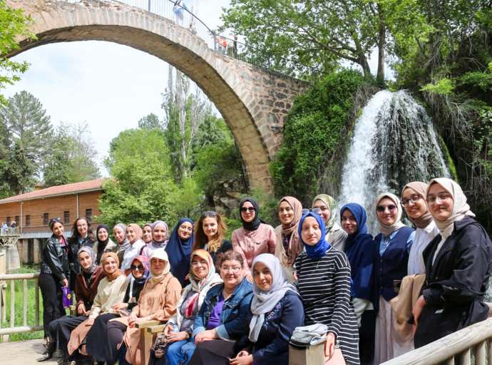 Özgüvenli Genç Adımlar Projesi Gezi Programı