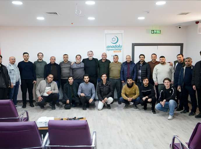 “Teknoloji Çağında Gençler ve İmkanlarımız”