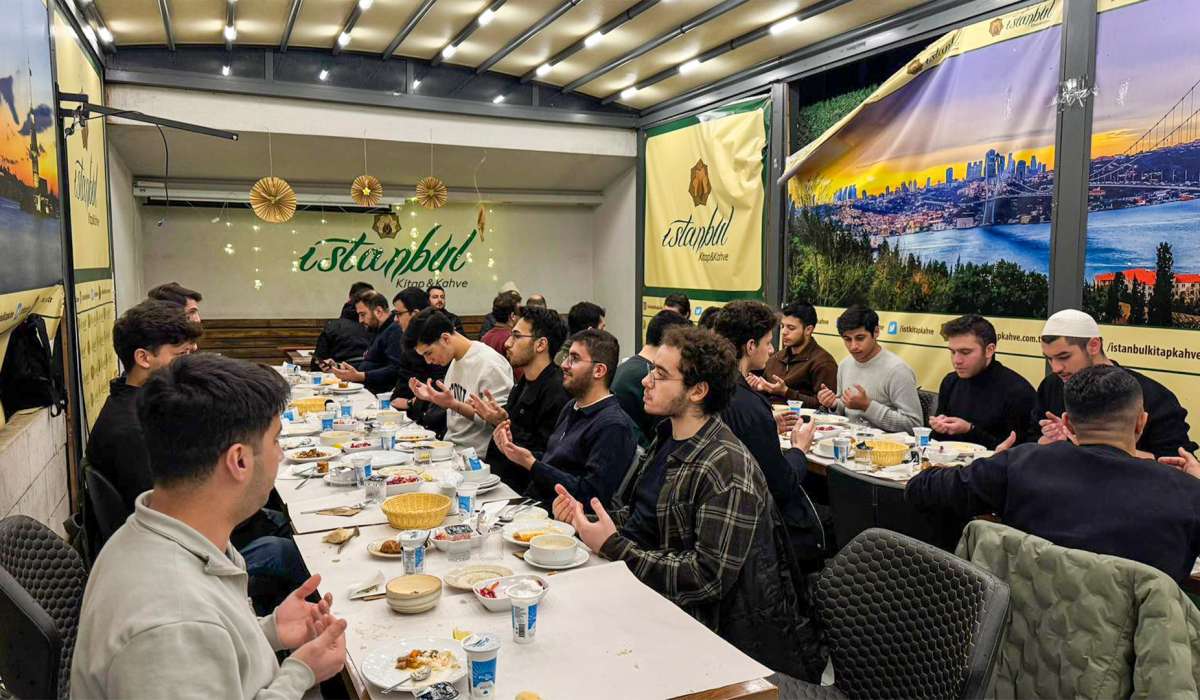 Gönüller İlk İftarda Birleşti